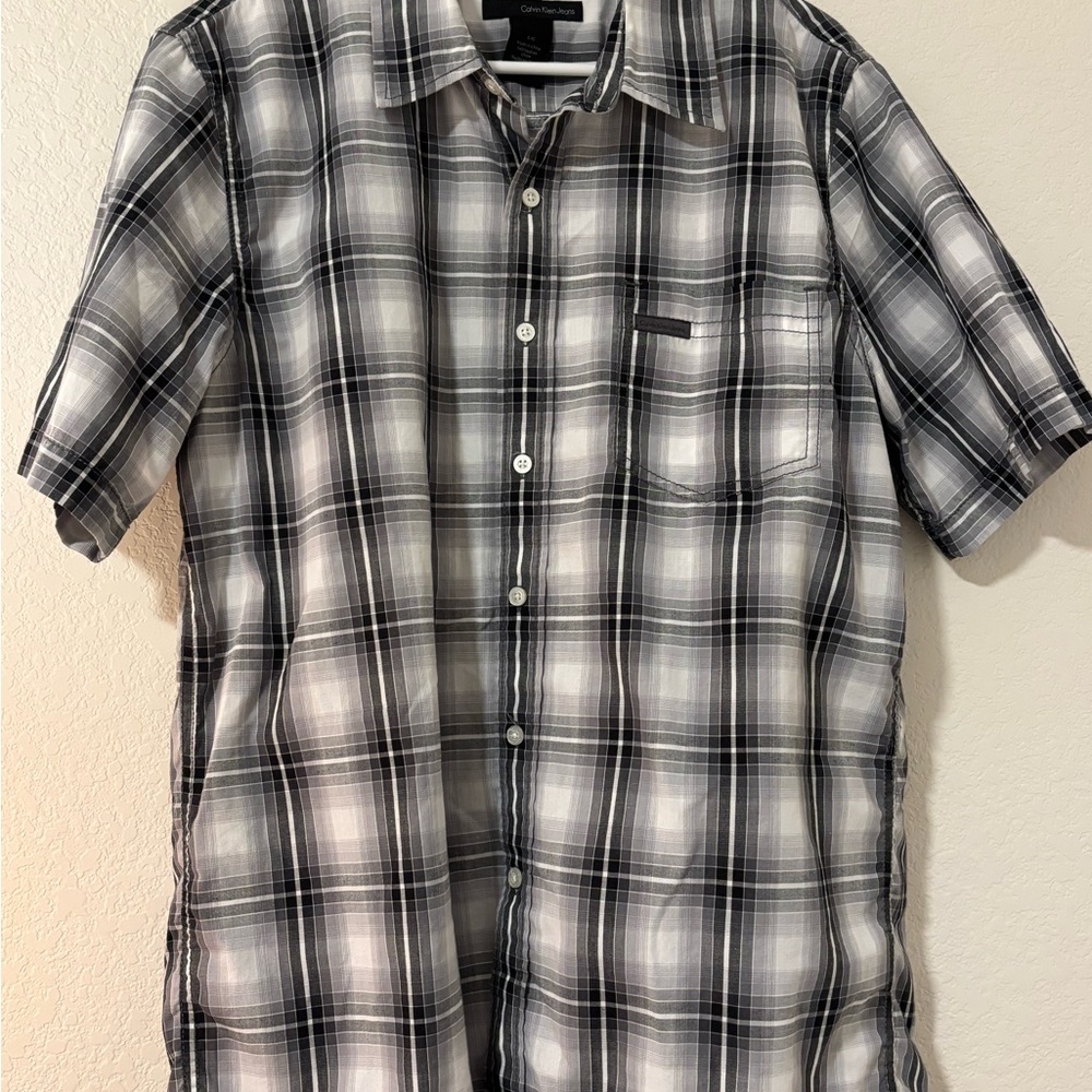 Calvin Klein Jeans Black and White Casual Button Down Shirt